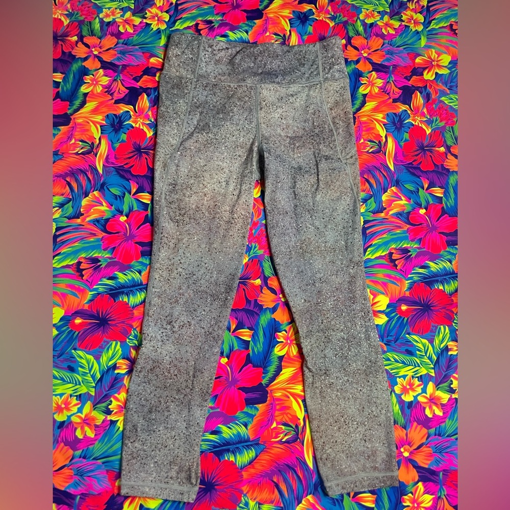 011 Lululemon Final Lap Crop 23”